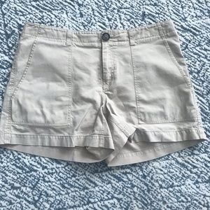 NWOT Nordstrom beige shorts